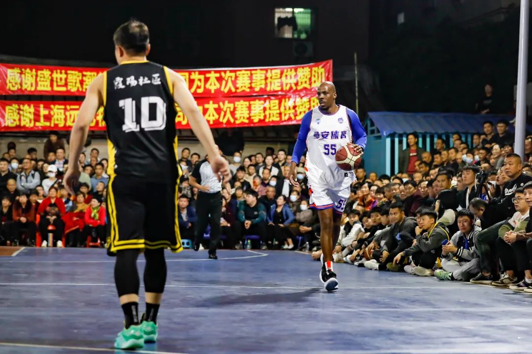 尼克斯与勇