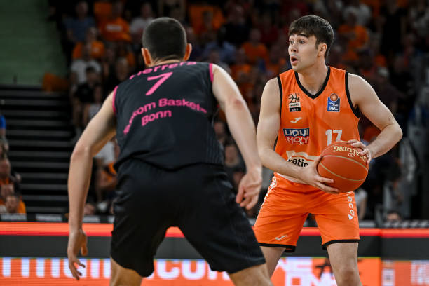 小西蒙尼凭 小西蒙尼凭